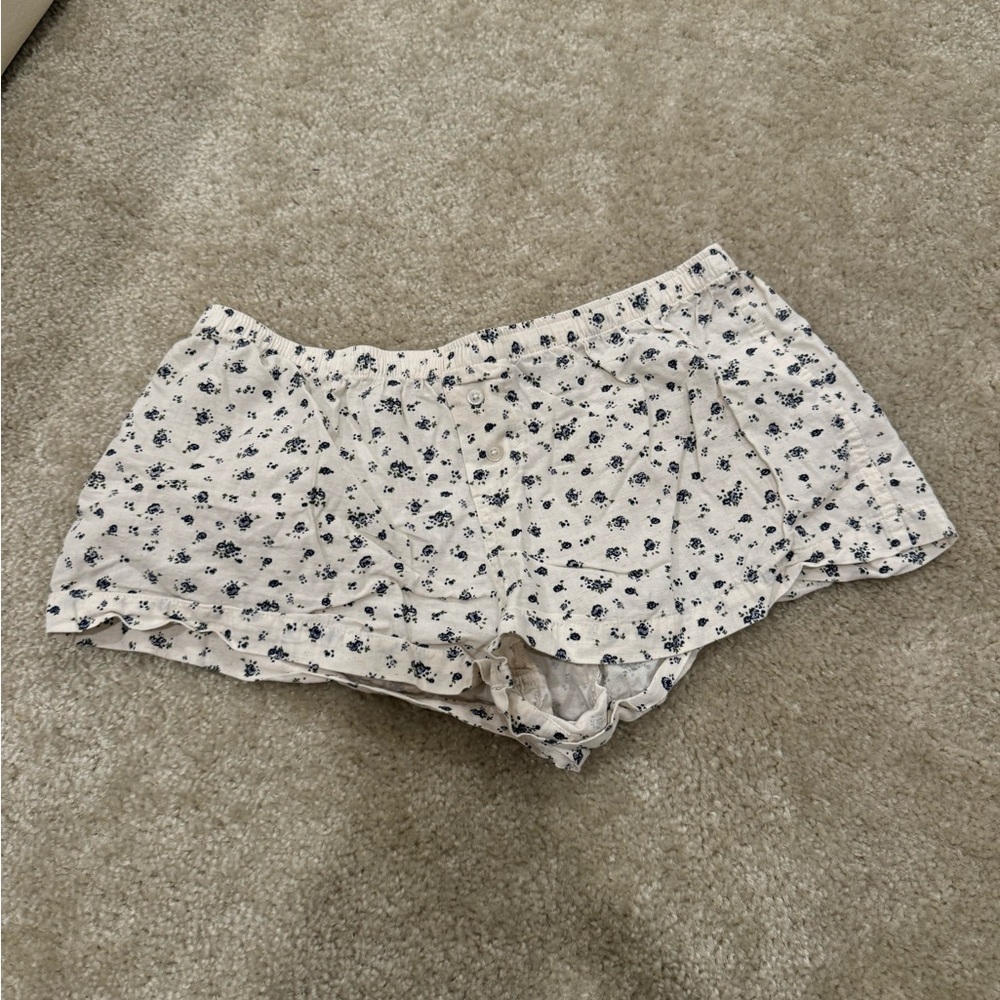 Brandy Melville White and Blue Floral Shorts